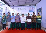 Baznas Kabupaten Bombana Salurkan Zakat untuk UMKM dan Pesantren