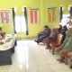 Kegiatan sosialisasi diikuti masyarakat dan tokoh masyarakat sebagai bagian dari upaya meningkatkan pemahaman layanan kesehatan.