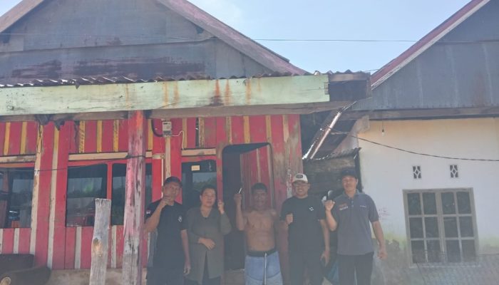 Damkar Bombana Padamkan Kebakaran Rumah Warga di Boepinang